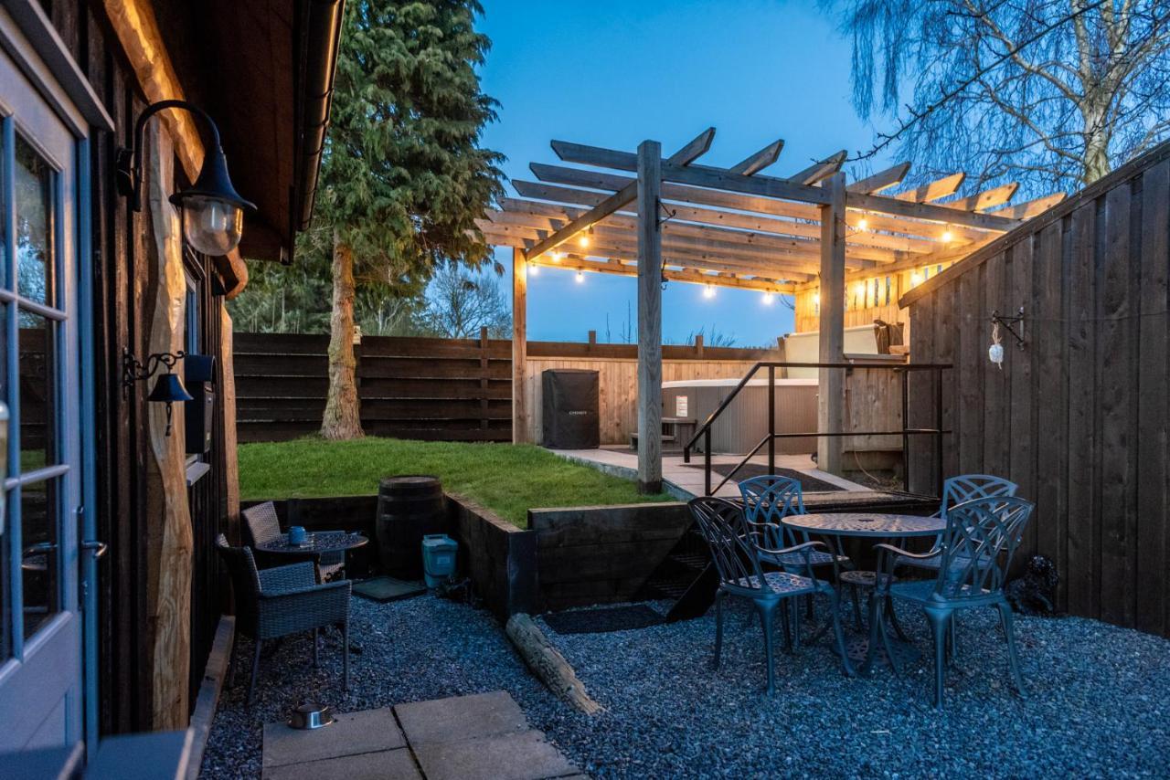 Rowanlea Lodge With Hot Tub Marykirk Luaran gambar